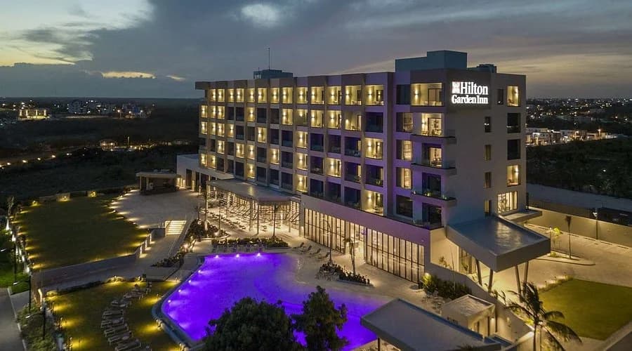 Hilton Garden Inn La Romana impermeabilizado por Grupo Cobian